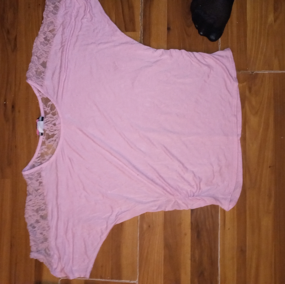 Assorted shirts - Picture 5 of 11